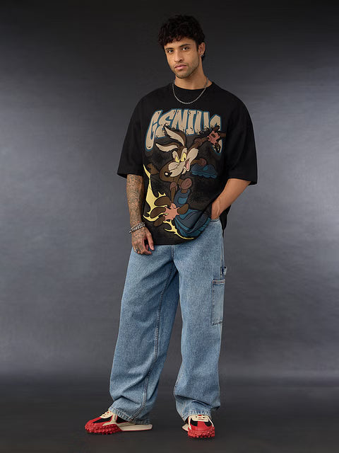 Looney Tunes Skating Coyote Super Oversized T-Shirts