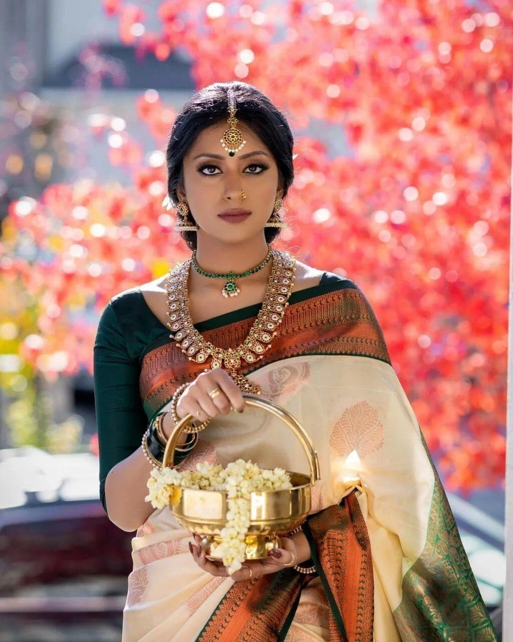 Women's Bollywood Banarasi Soft Silk Zari work Wedding Party Wear Saree & Blouse 11-KT