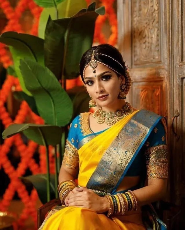 Soft Lichi Silk & Jacquard Work Saree With Blouse