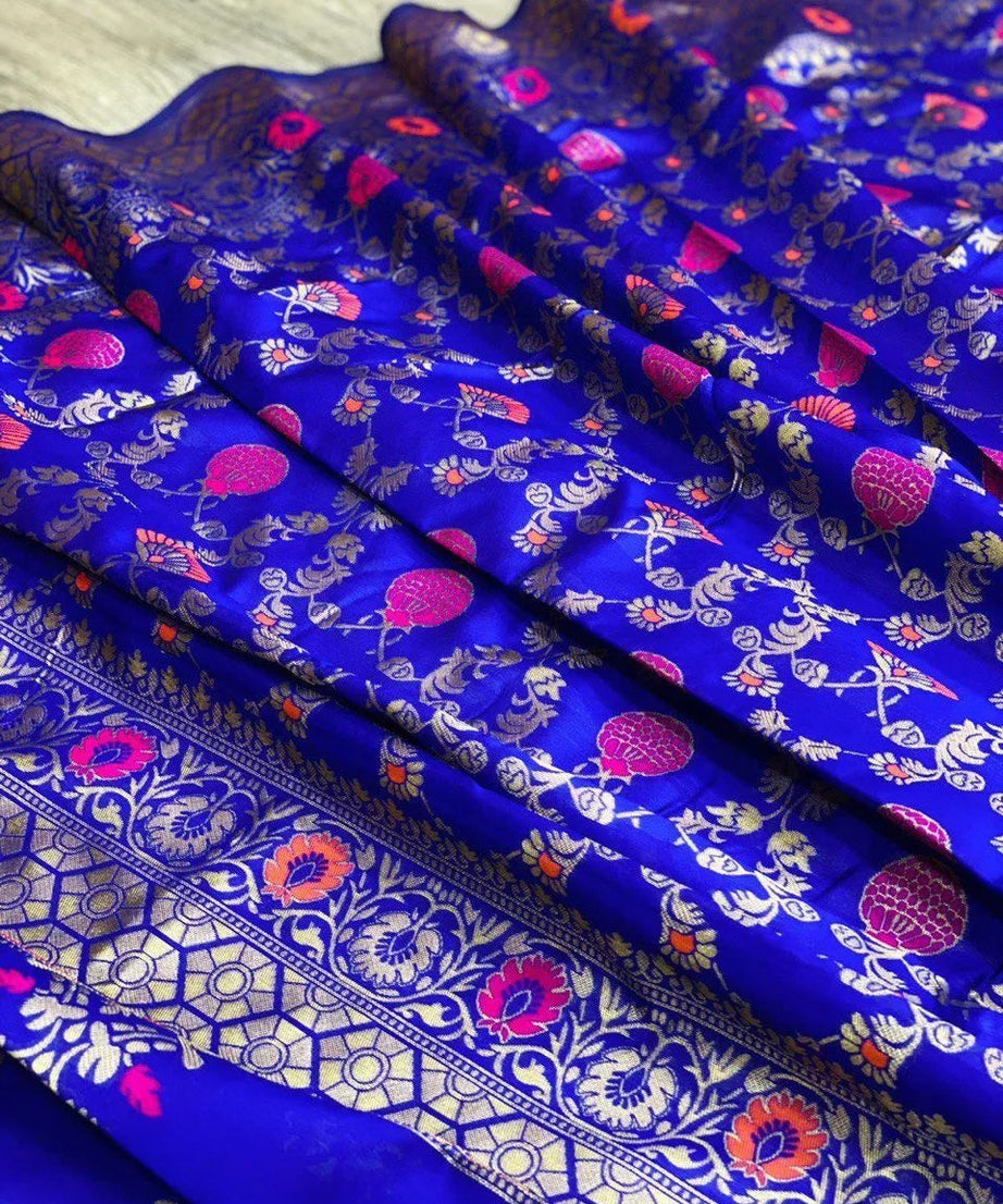 Women's Wedding Wear Banarsi Soft Silk Saree & Blouse