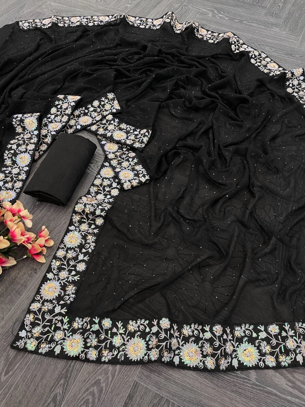 Women's , Beautiful Georgette Festival Wedding Wear Sari & Blouse