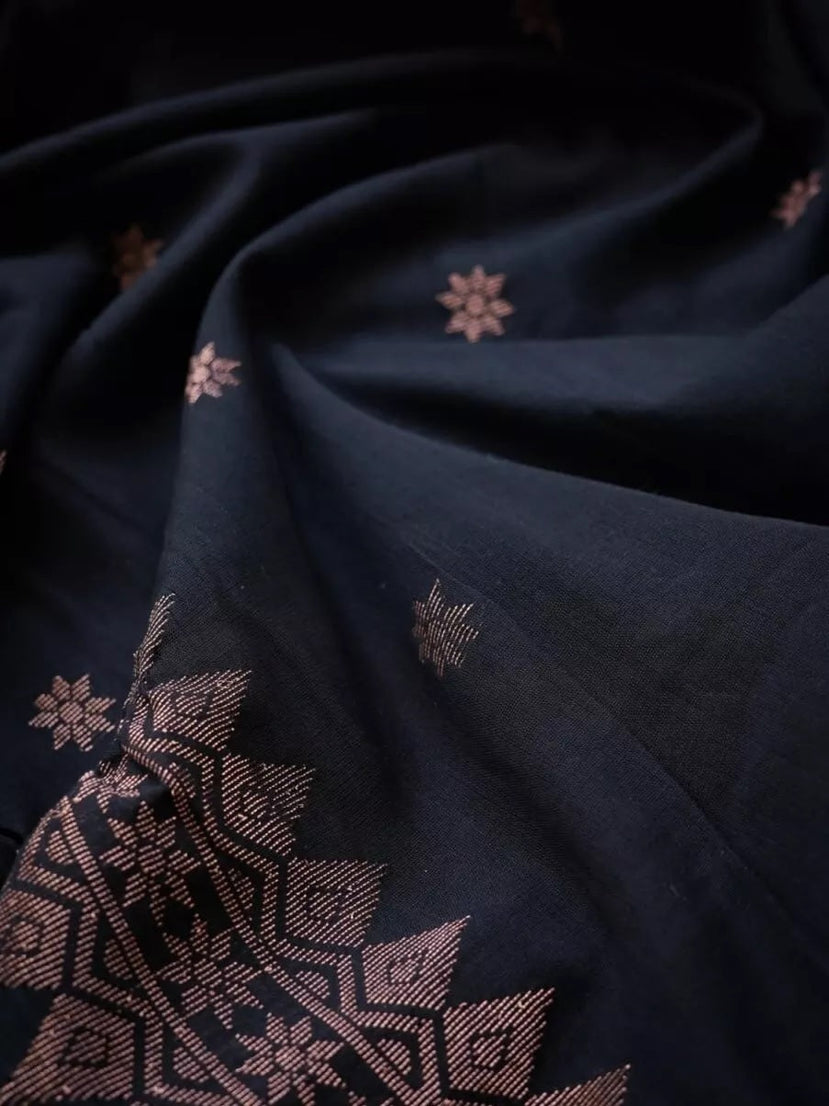 Women's Classic Indian Banarasi Soft Silk Saree With Blouse