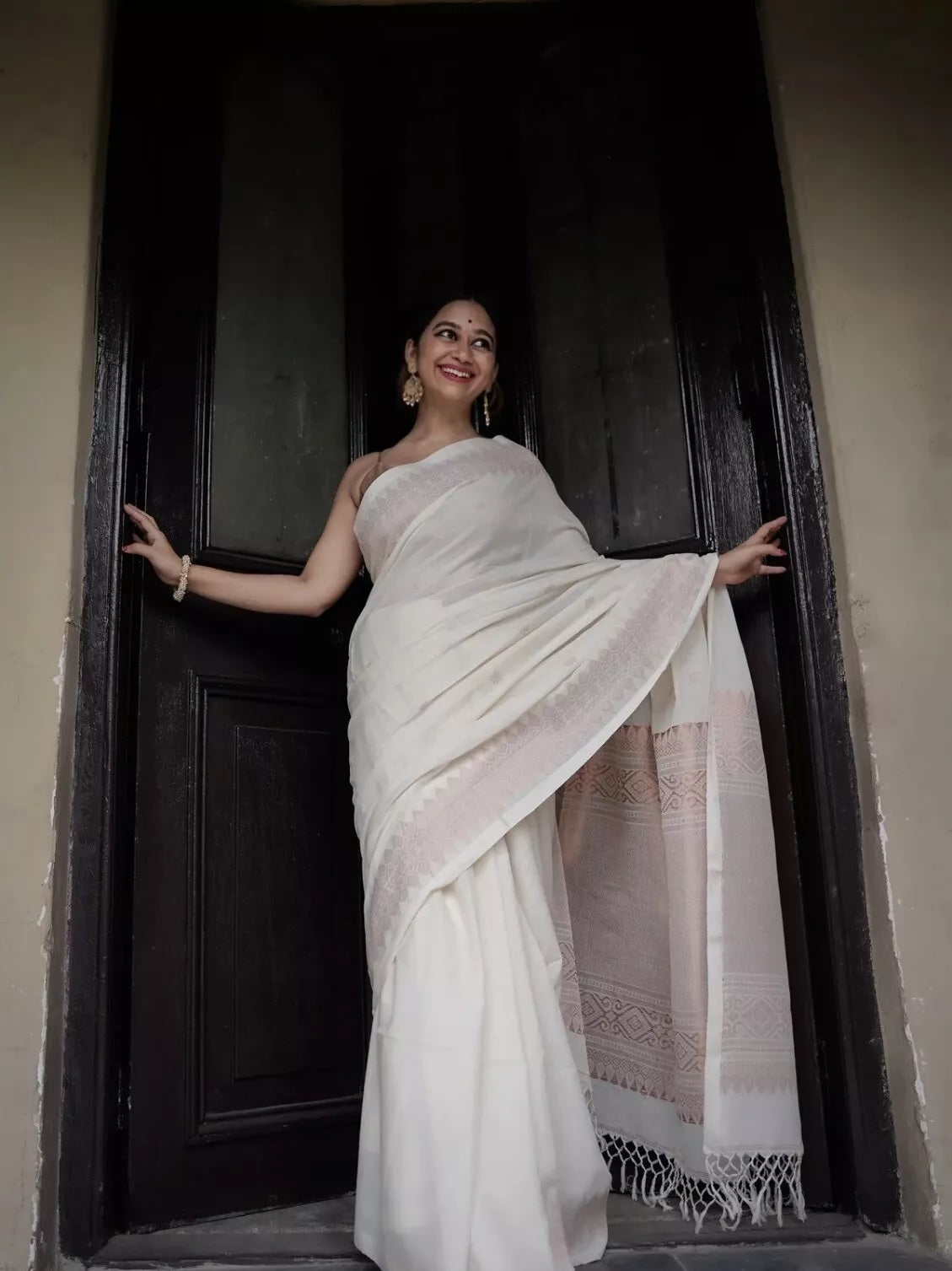 Women's Classic Indian Banarasi Soft Silk Saree With Blouse