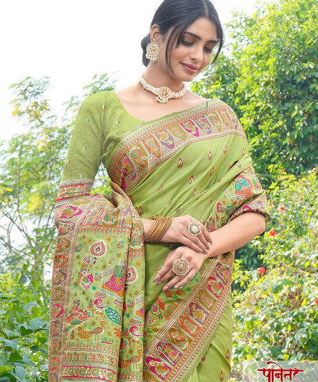 Women's Soft Pure Silk Beautifull Traditional Wear Sari With Blouse