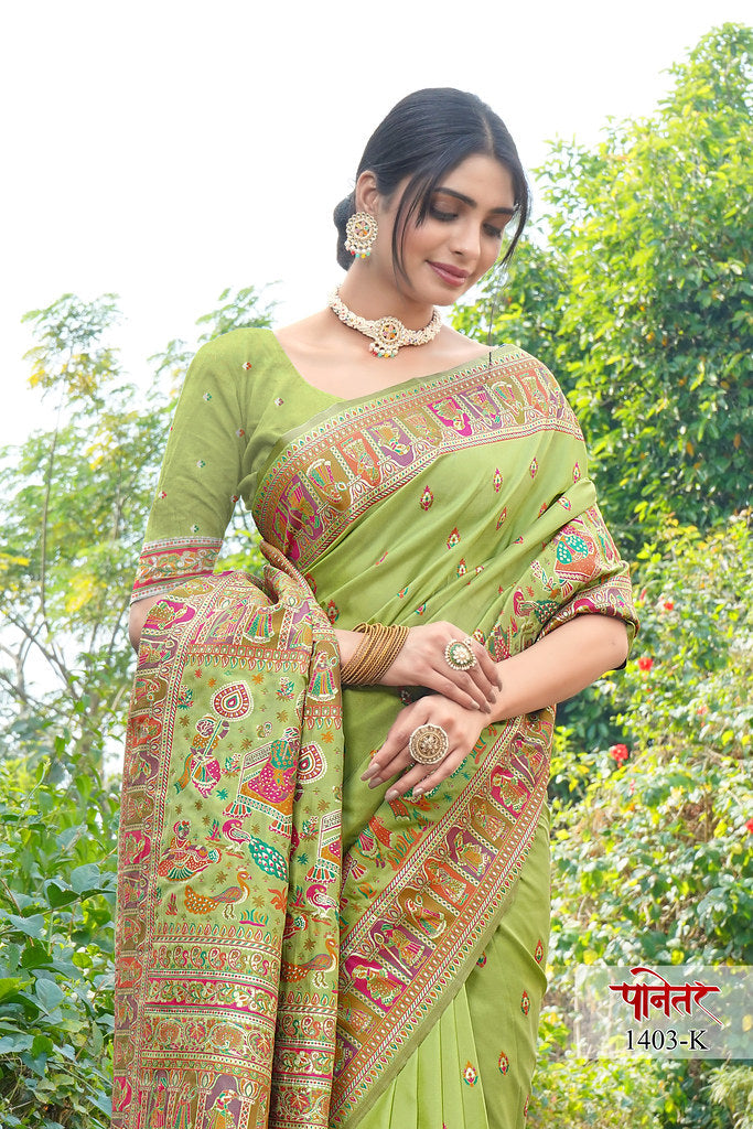Women's Soft Pure Silk Beautifull Traditional Wear Sari With Blouse