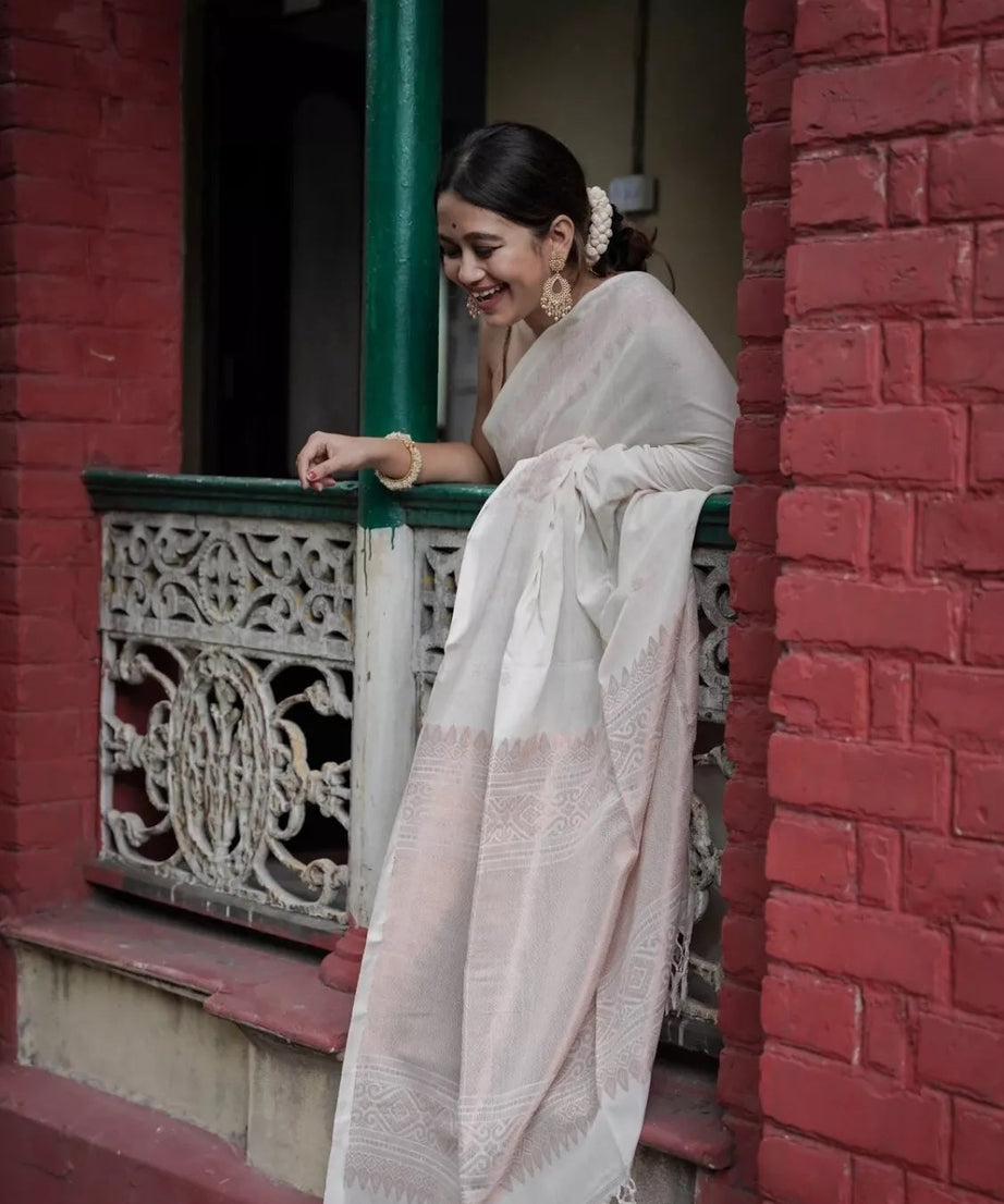 Women's Classic Indian Banarasi Soft Silk Saree With Blouse