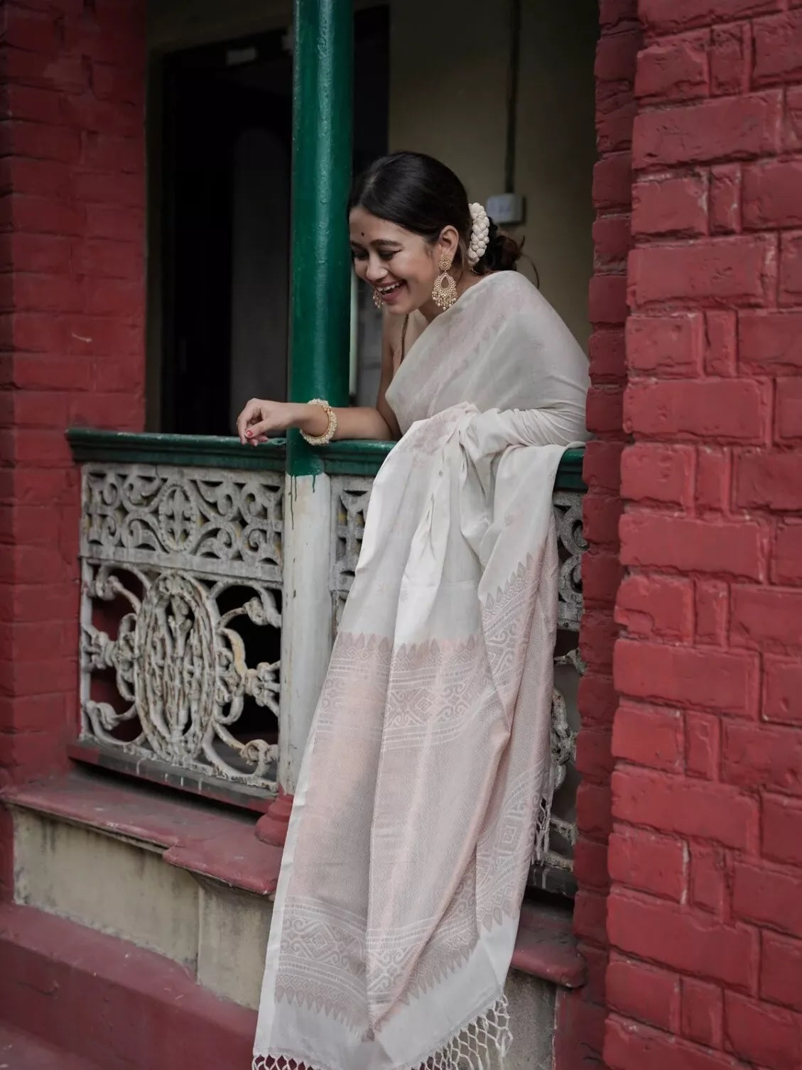 Women's Classic Indian Banarasi Soft Silk Saree With Blouse