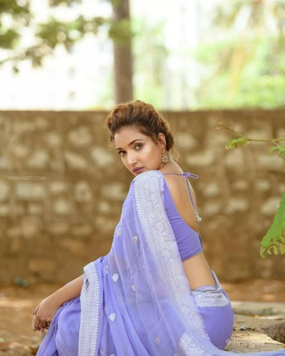 Soft Linen Slub Fancy Saree With Blouse For Women's