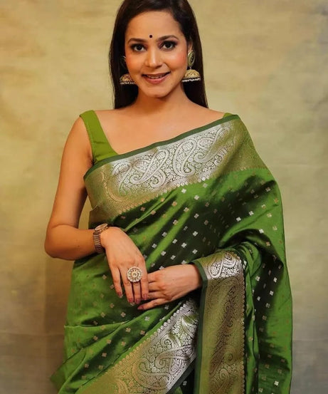 Pure Banarasi Silk Saree with Rich Pallu and Blouse Piece