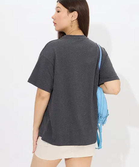 Easily Unimpressed Women Oversized T-Shirts