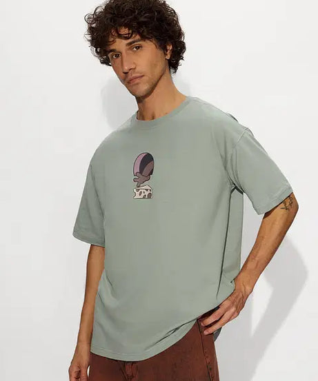 Tom & Jerry: Munching Mischief Oversized T-Shirts
