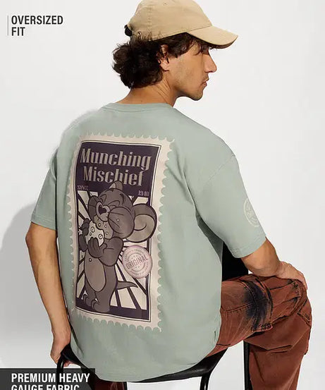 Tom & Jerry: Munching Mischief Oversized T-Shirts