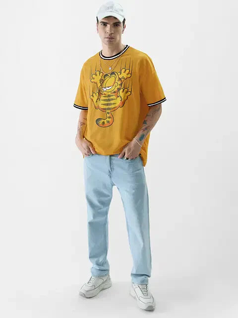 Garfield: Clingy Oversized T-Shirts