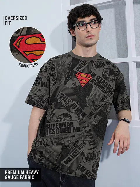 Superman In The News Oversized T-Shirts