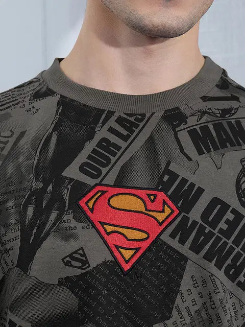 Superman In The News Oversized T-Shirts