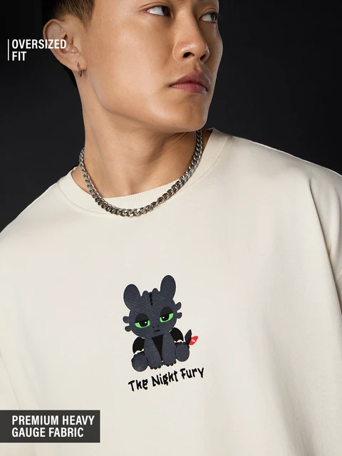 Night Fury Chibi Oversized T-Shirts