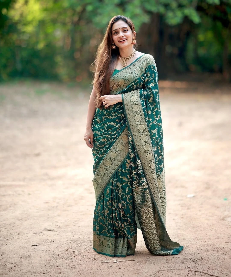 Bollywood Organic Banarasi LichiI Silk Wedding Wear Designer Saree With Blouse 11-SS