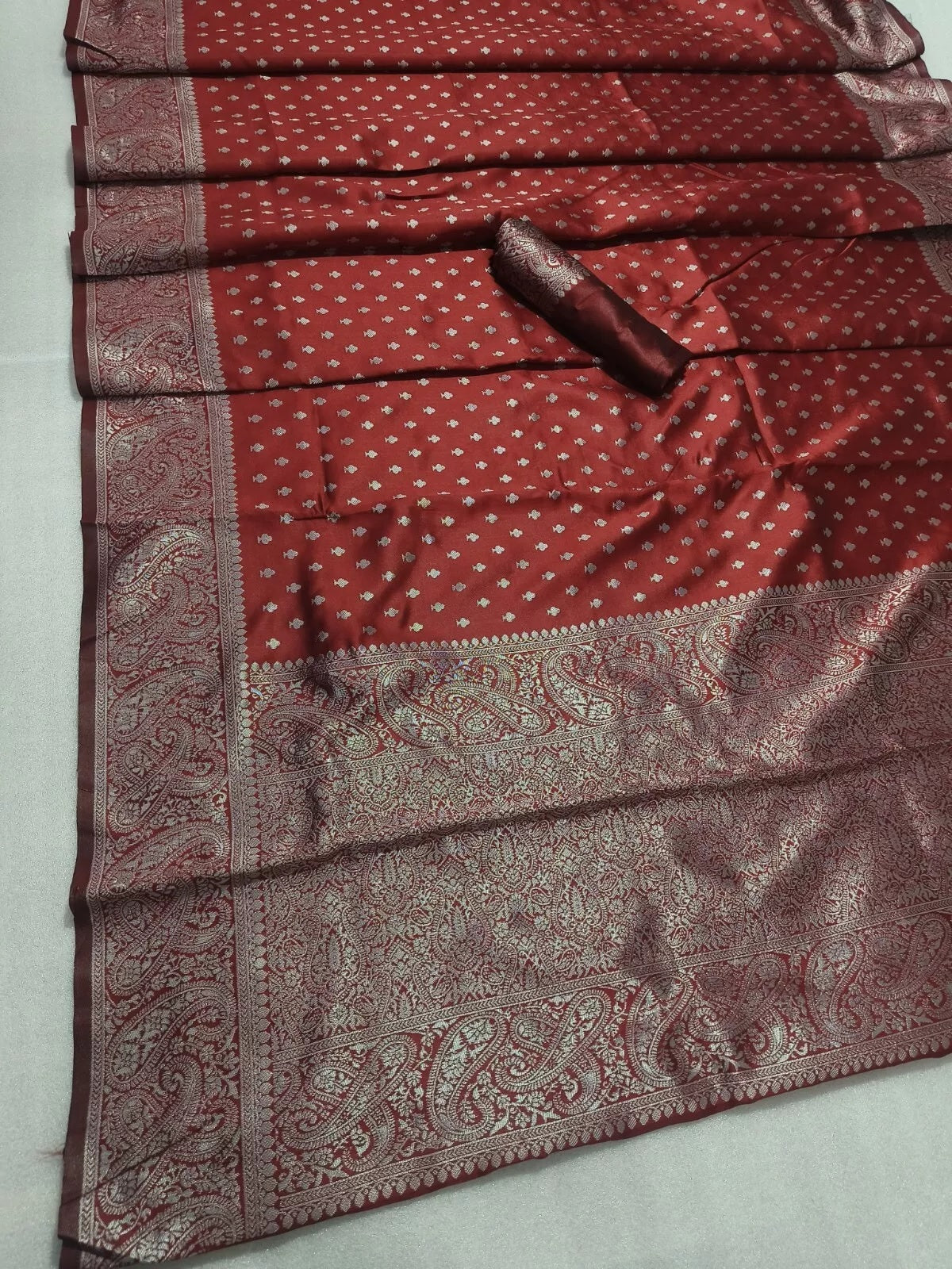 Pure Banarasi Silk Saree with Rich Pallu and Blouse Piece