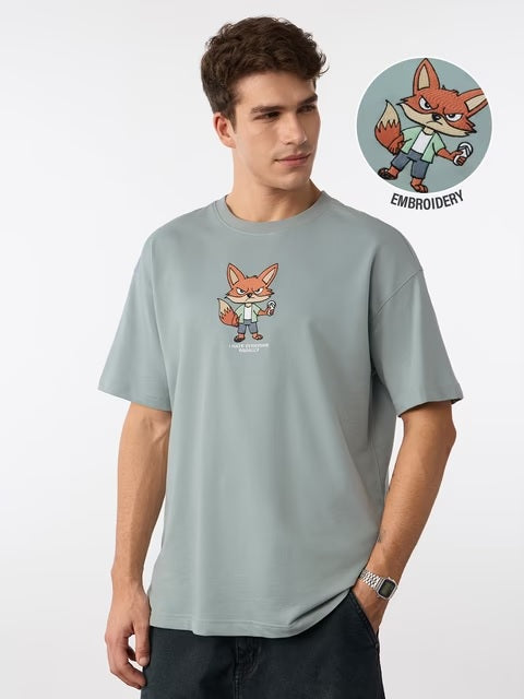 Oversized Hating Fox Oversized T-Shirts