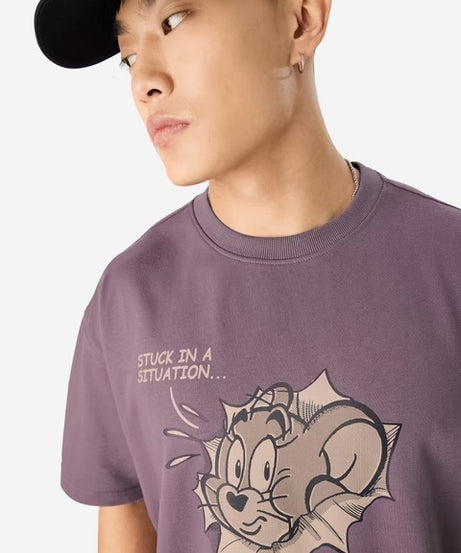 Tom & Jerry Sticky Situation Oversized T-Shirts
