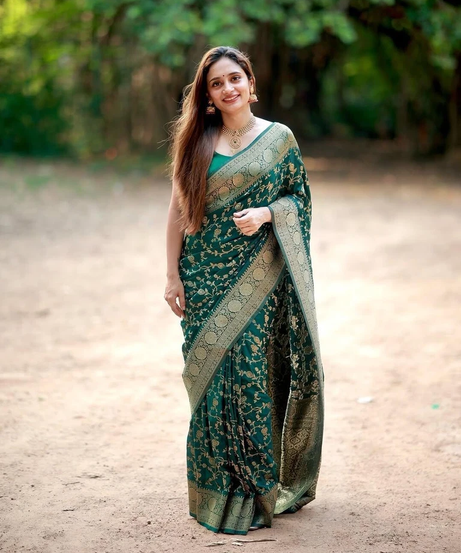 Bollywood Organic Banarasi LichiI Silk Wedding Wear Designer Saree With Blouse 11-SS