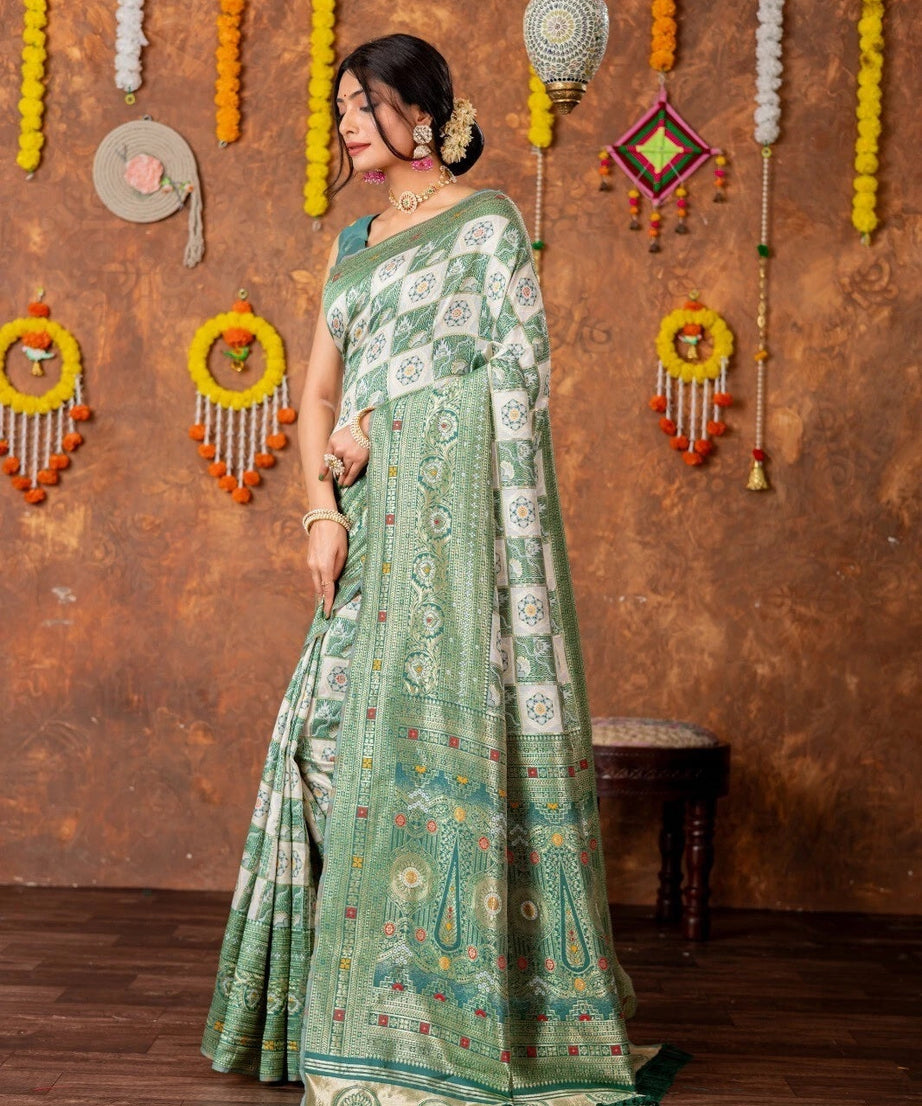 Premium Patola Silk Traditional Saree , Wedding Wear Sari With Blouse