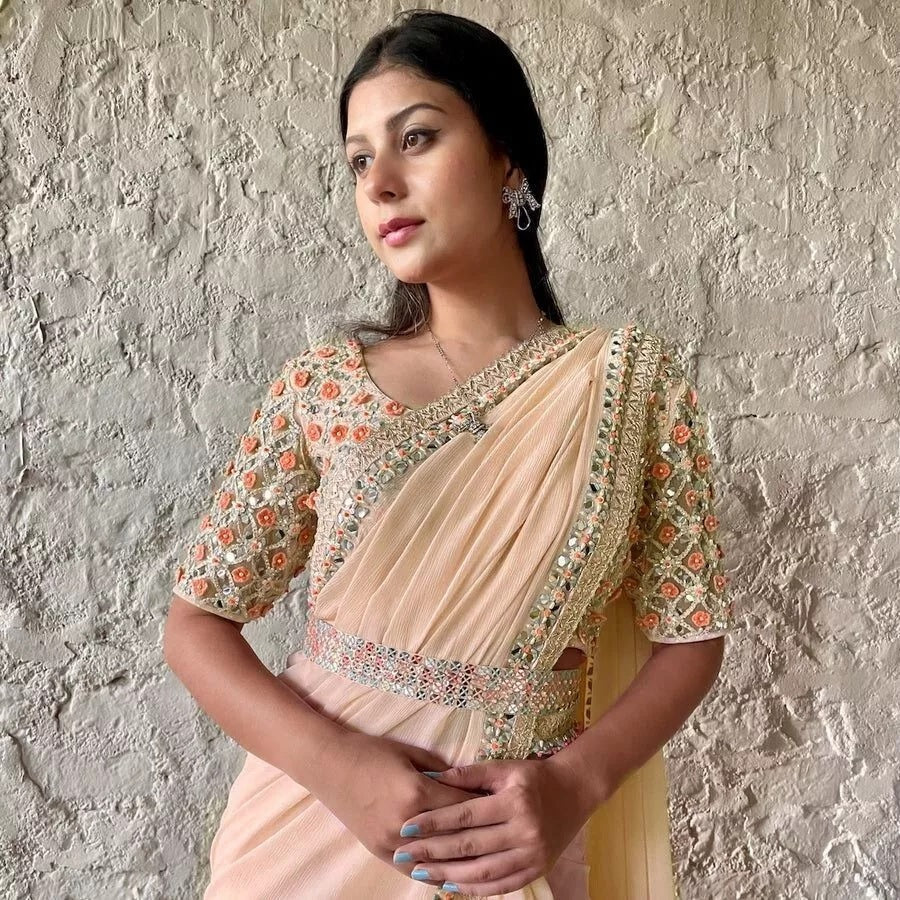 Faux Georgette Classic Traditional Look Saree & Blouse