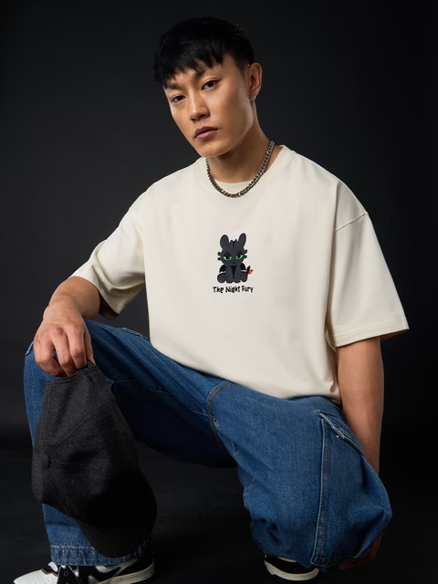 Night Fury Chibi Oversized T-Shirts