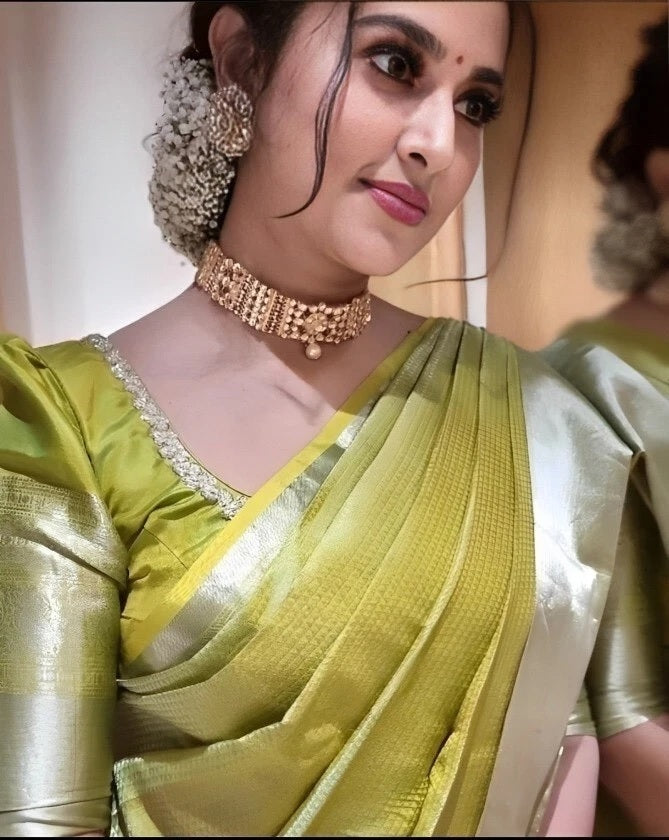 Traditional Beautifull Banarasi Soft Silk Saree With Blouse