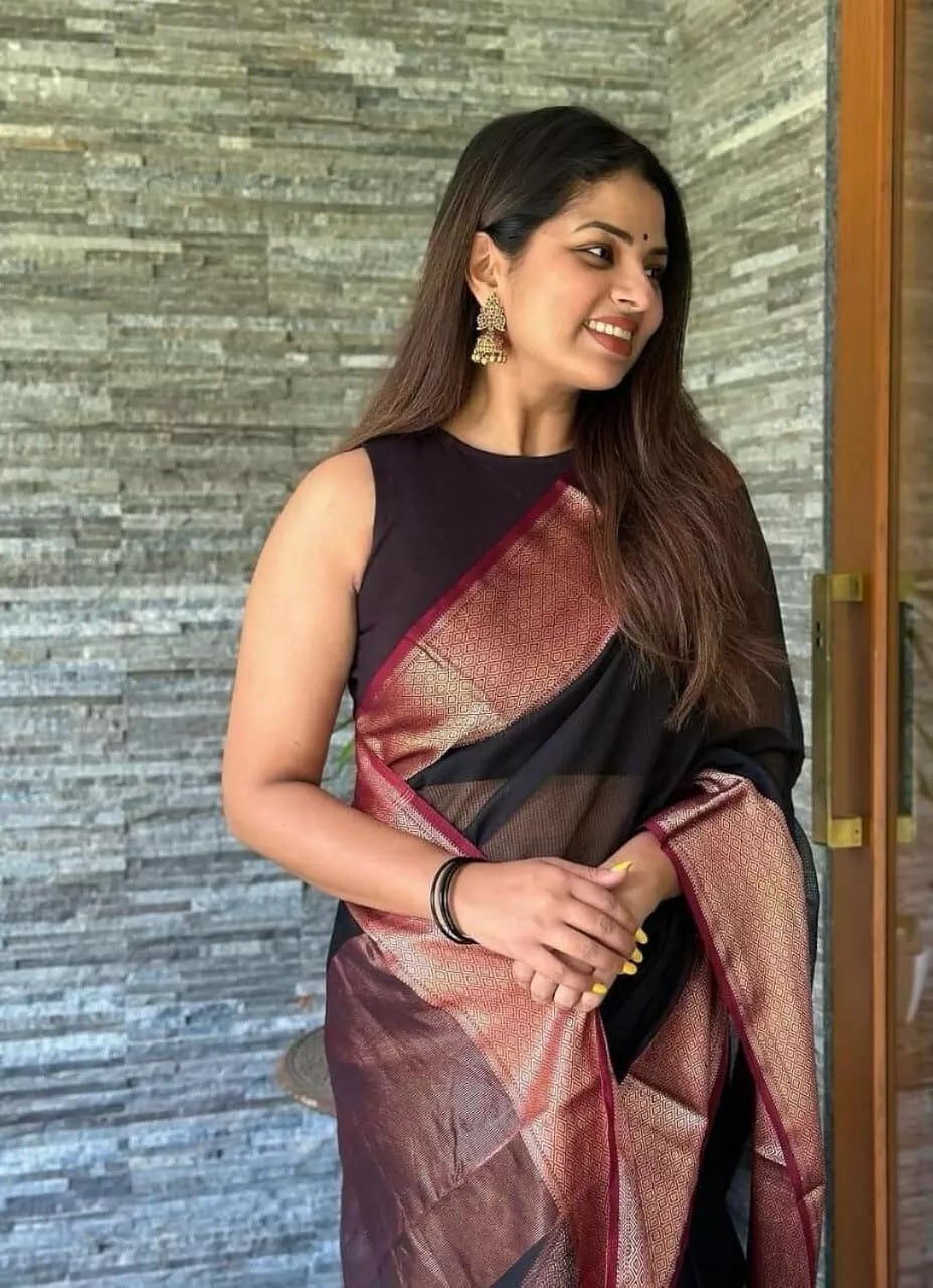 Women's Wedding  Banarasi Soft Silk Saree With Blouse