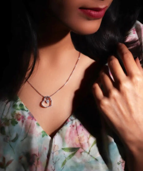 Silver Dazzling Zircon Heart Pendant With Link Chain