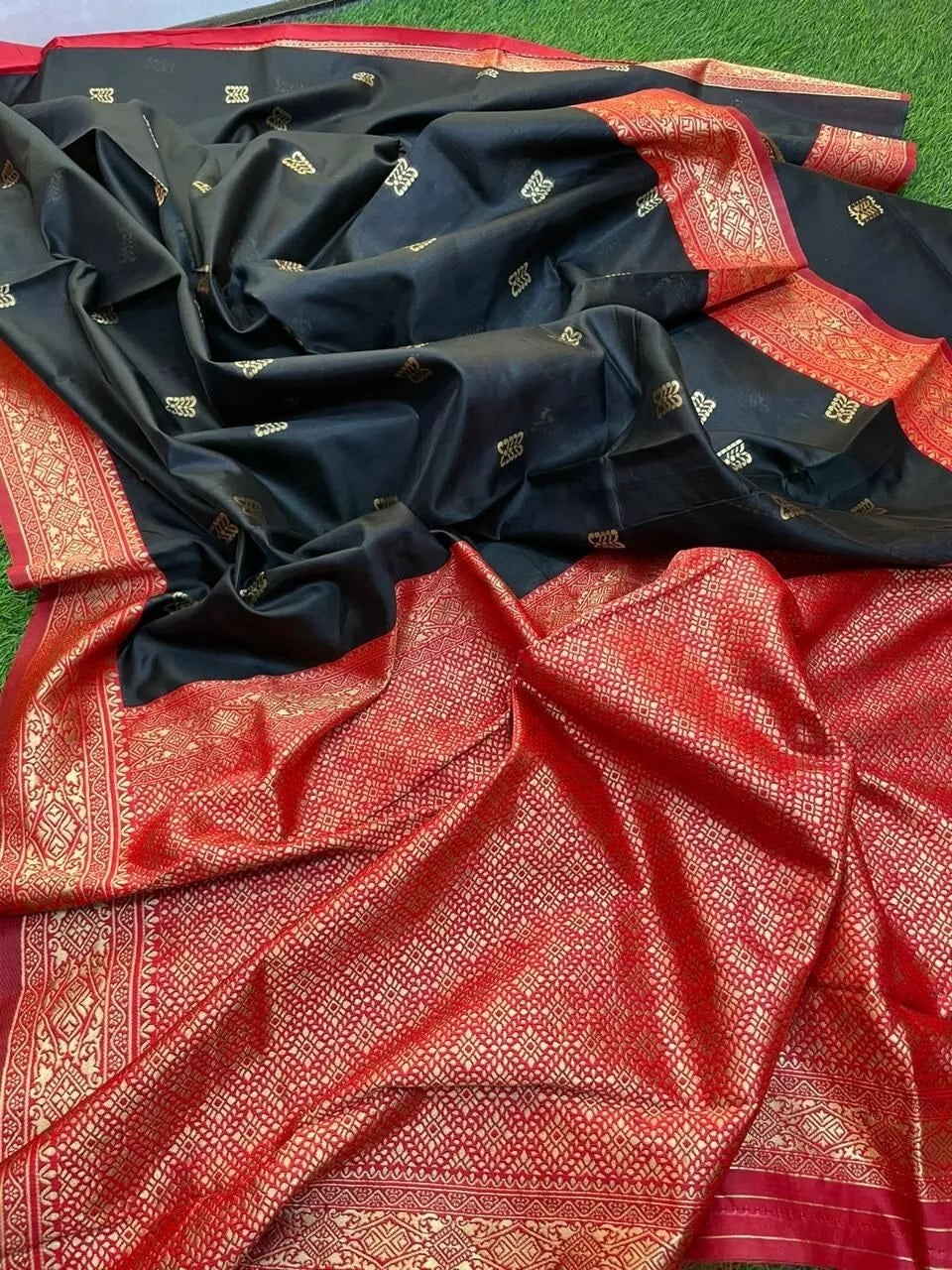 Banarsi Soft Silk Indian Wedding Saree With Blouse