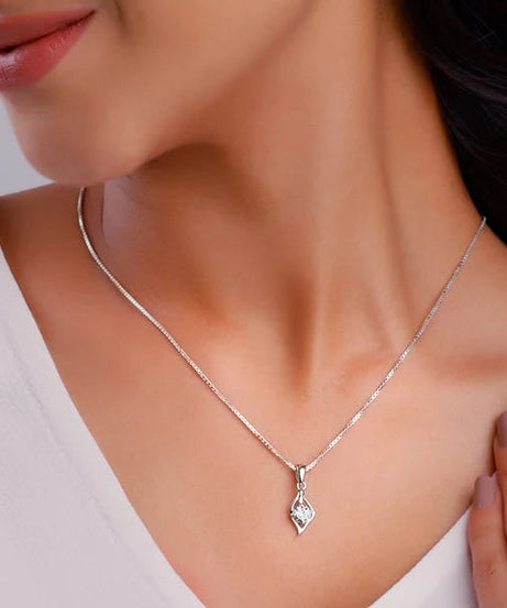 Anushka Sharma Silver Falling Dew Pendant with Box Chain