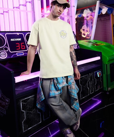 Truck Art Looney Tunes Oversized T-Shirts