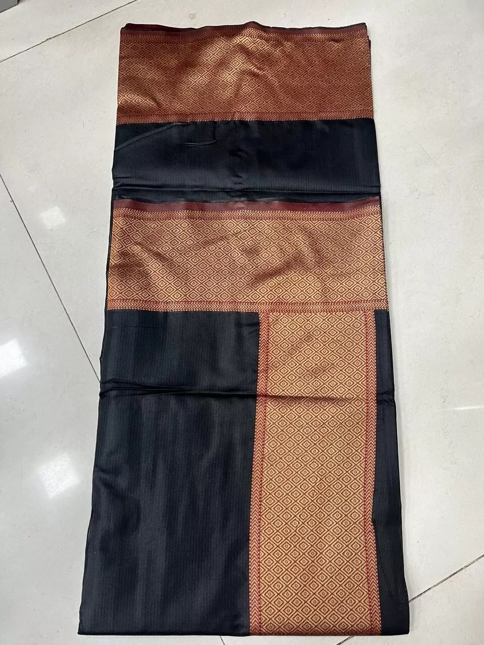 Women's Wedding  Banarasi Soft Silk Saree With Blouse