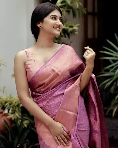 Women's Classic Banarsi Silk Sari With Blouse