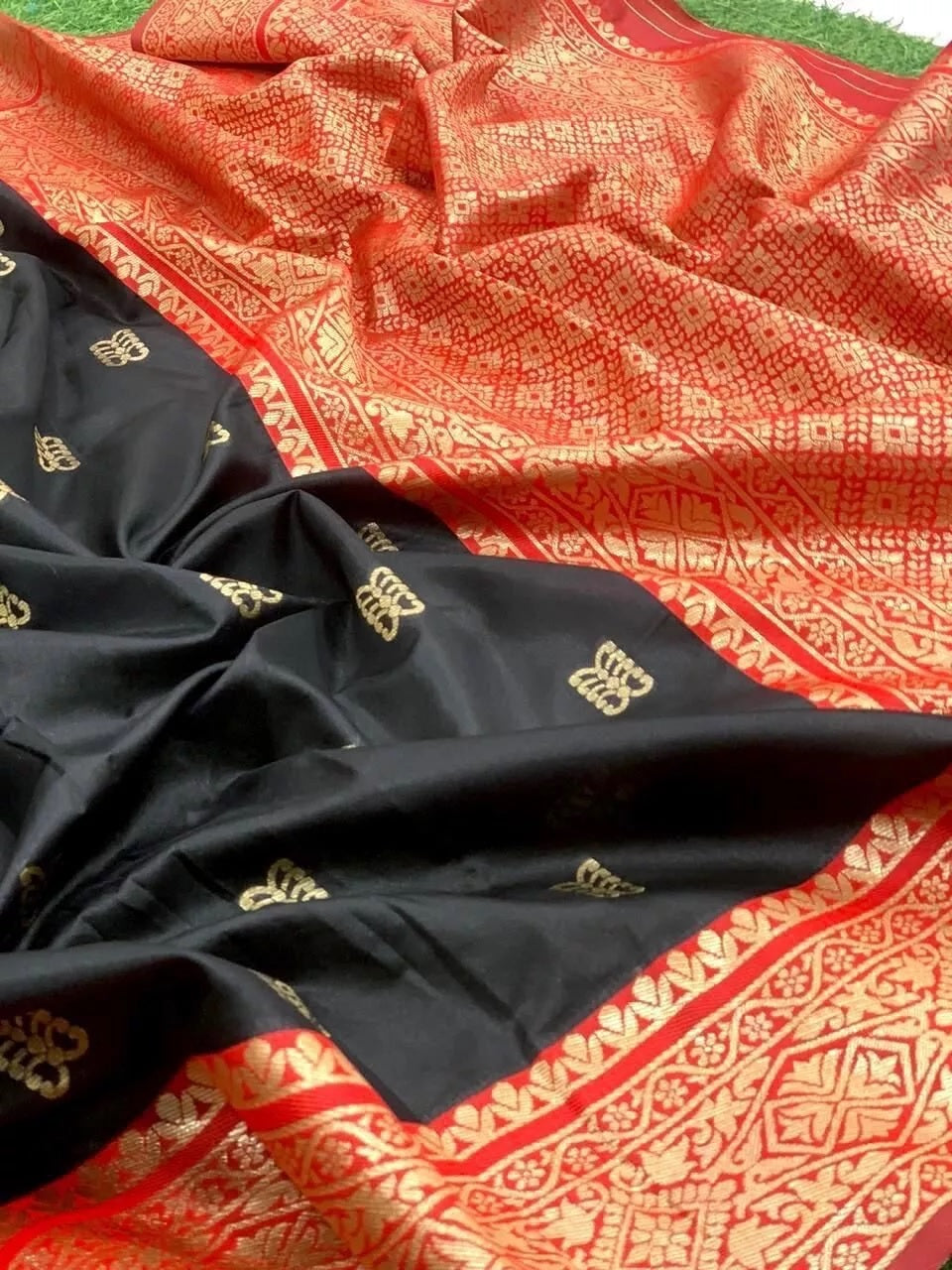 Banarsi Soft Silk Indian Wedding Saree With Blouse