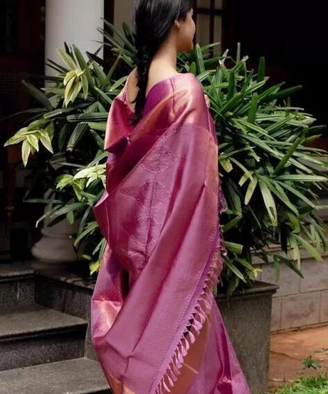 Women's Classic Banarsi Silk Sari With Blouse