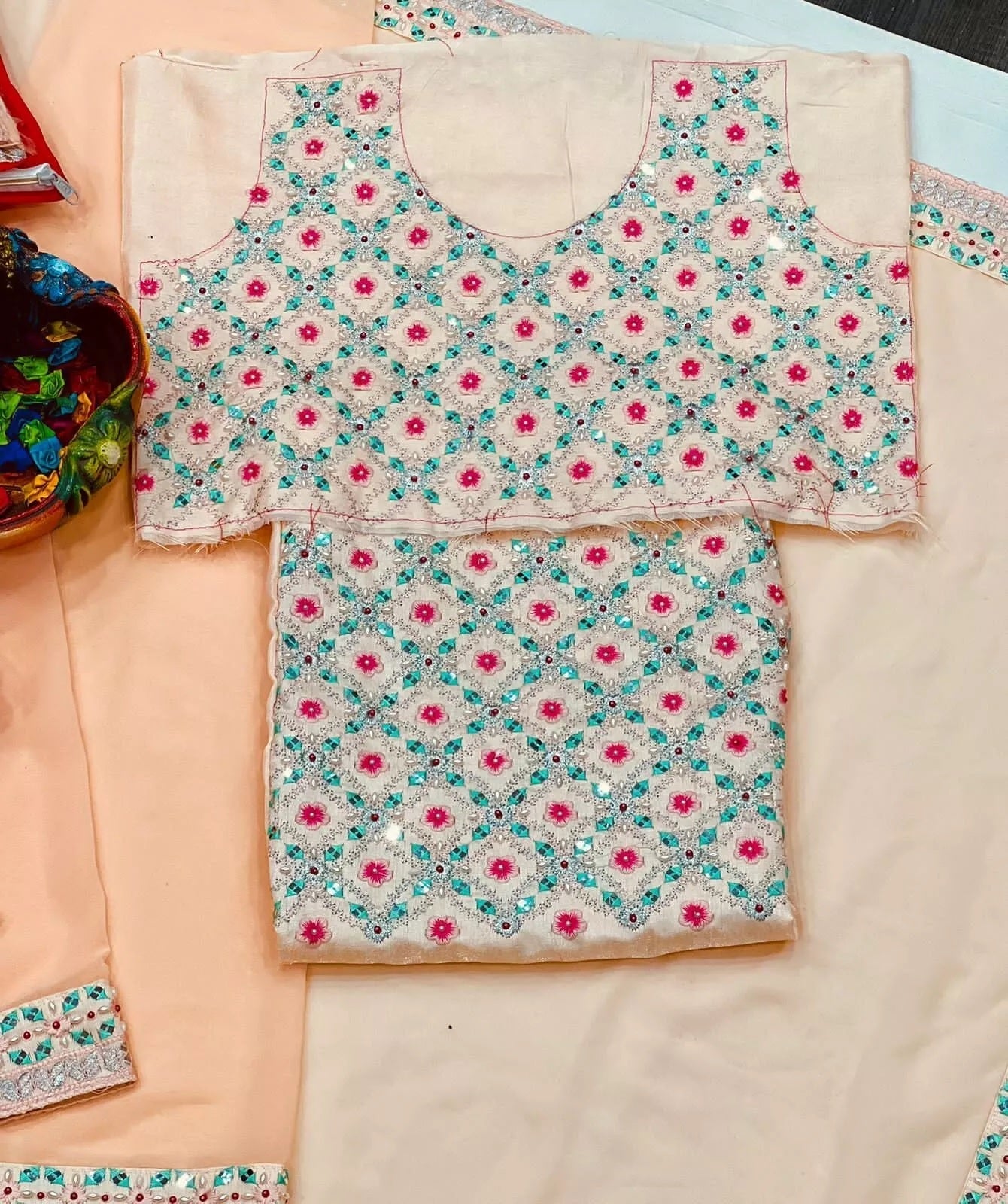 Faux Georgette Classic Traditional Look Saree & Blouse