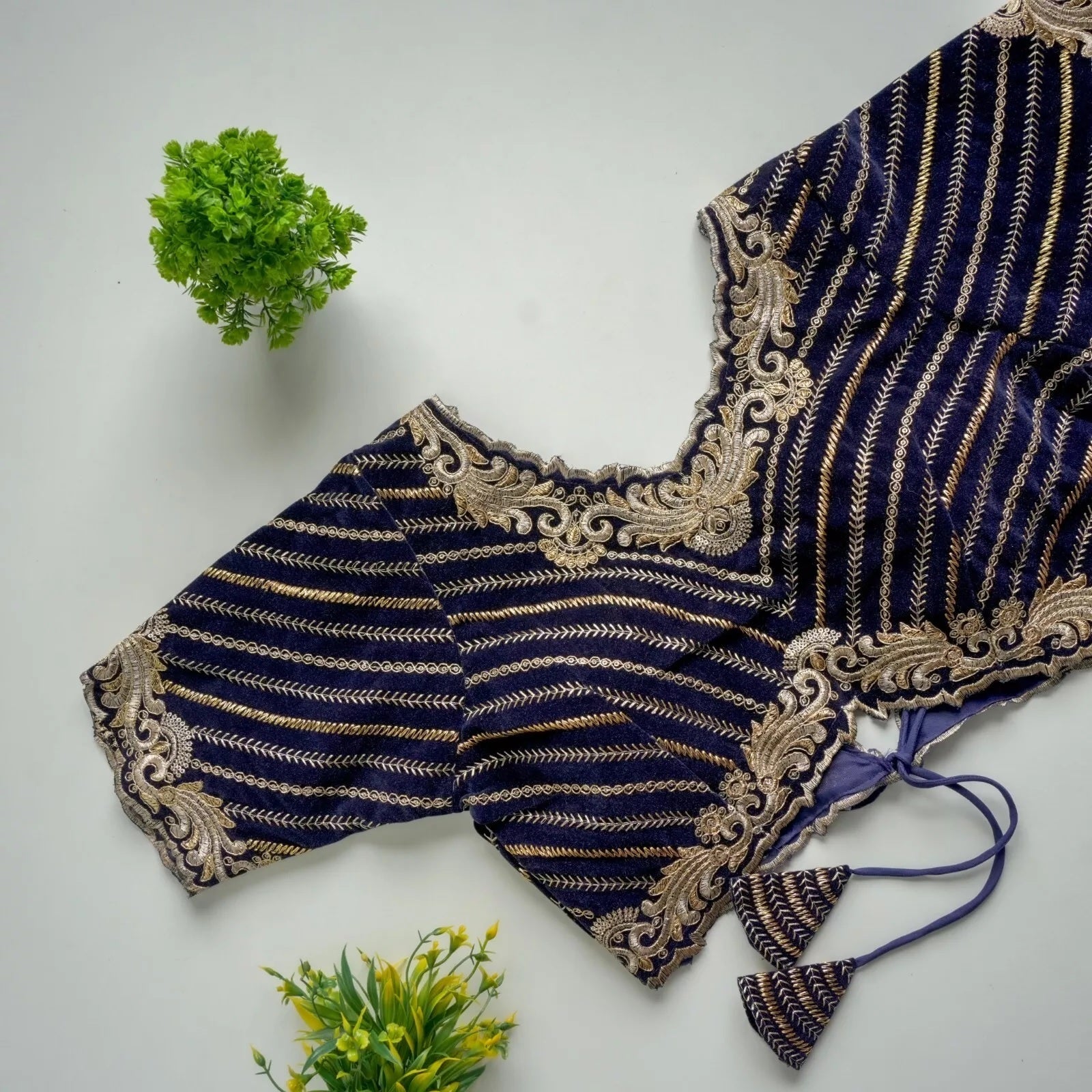 New Stylish Classic Full Stitched Taffeta Silk Blouse & Choli