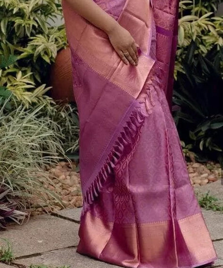 Women's Classic Banarsi Silk Sari With Blouse