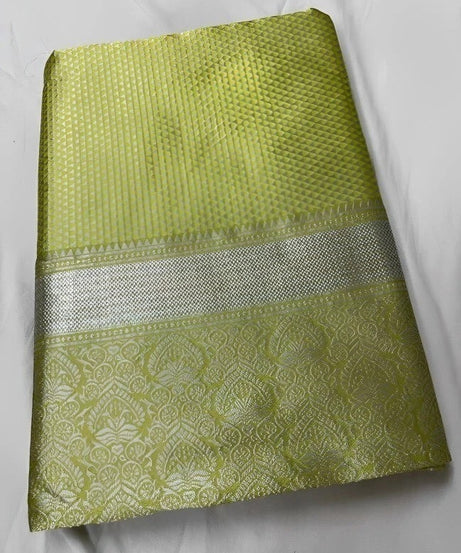 Traditional Beautifull Banarasi Soft Silk Saree With Blouse