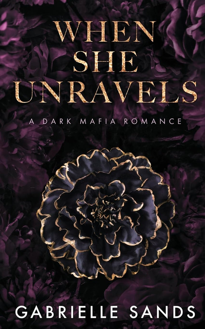 When She Unravels: A Dark Mafia Romance (Paperback)