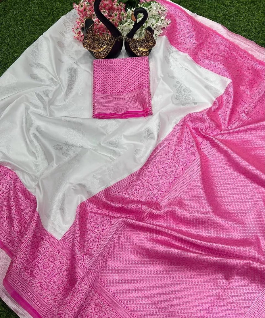 Beautifull Elegant Designer Banarasi Soft Silk Saree Blouse