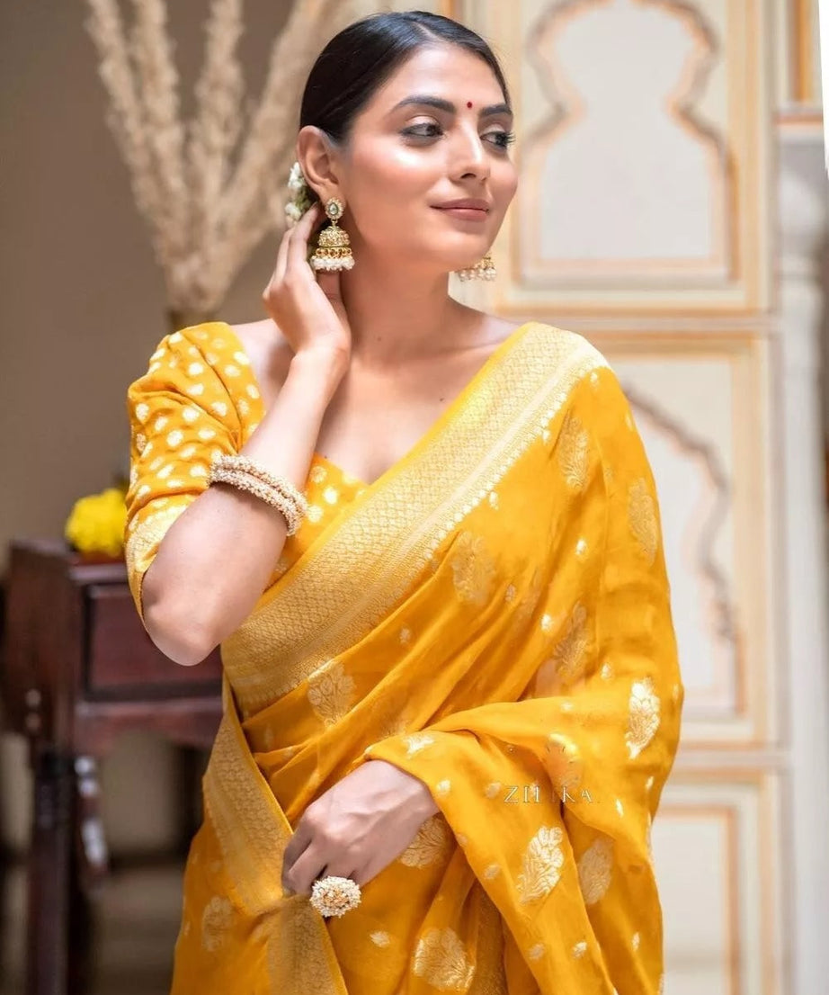 Women's Banarasi Soft Silk Saree With Blouse