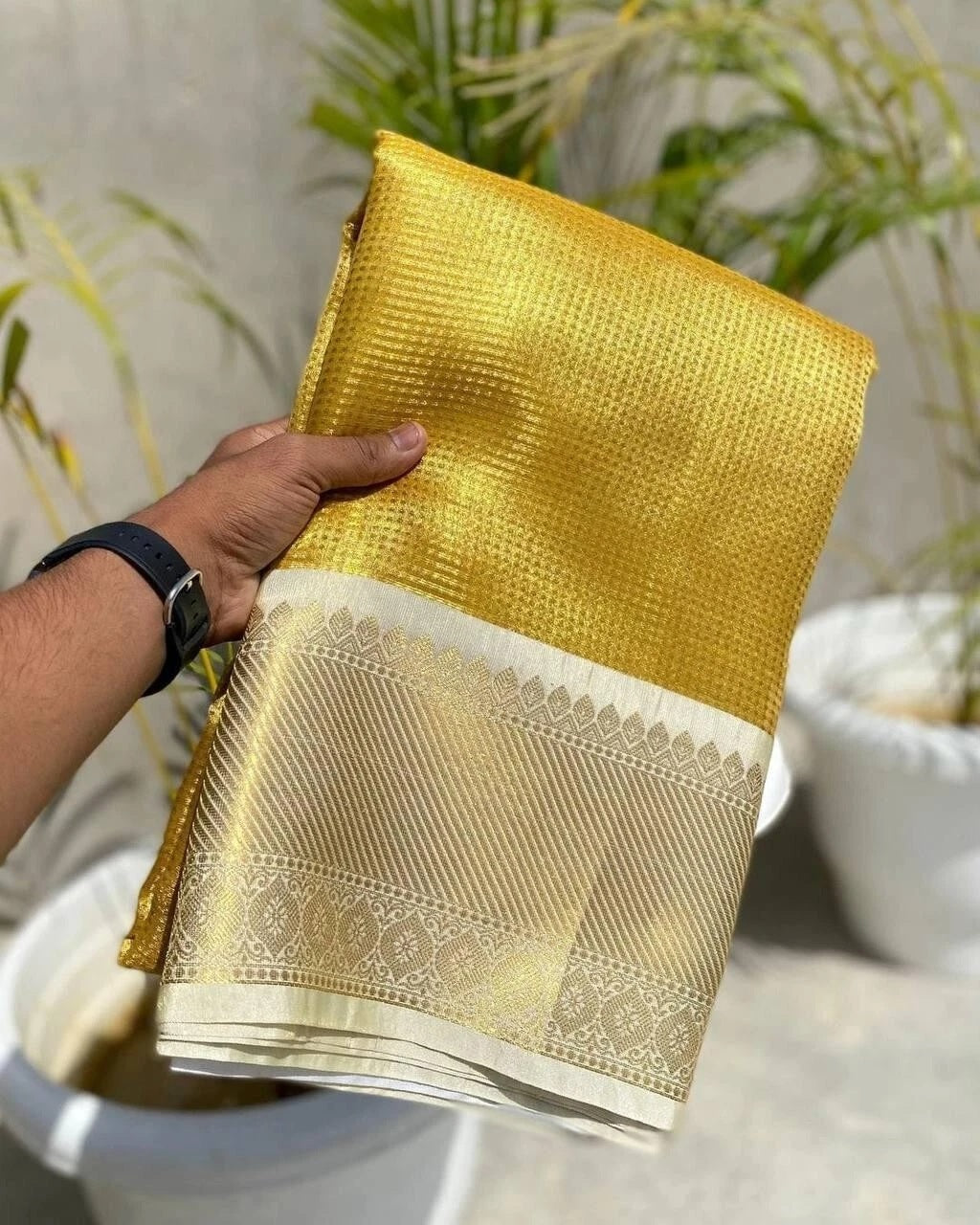 Yellow Beautifull Soft Tissue Silk Saree With Blouse