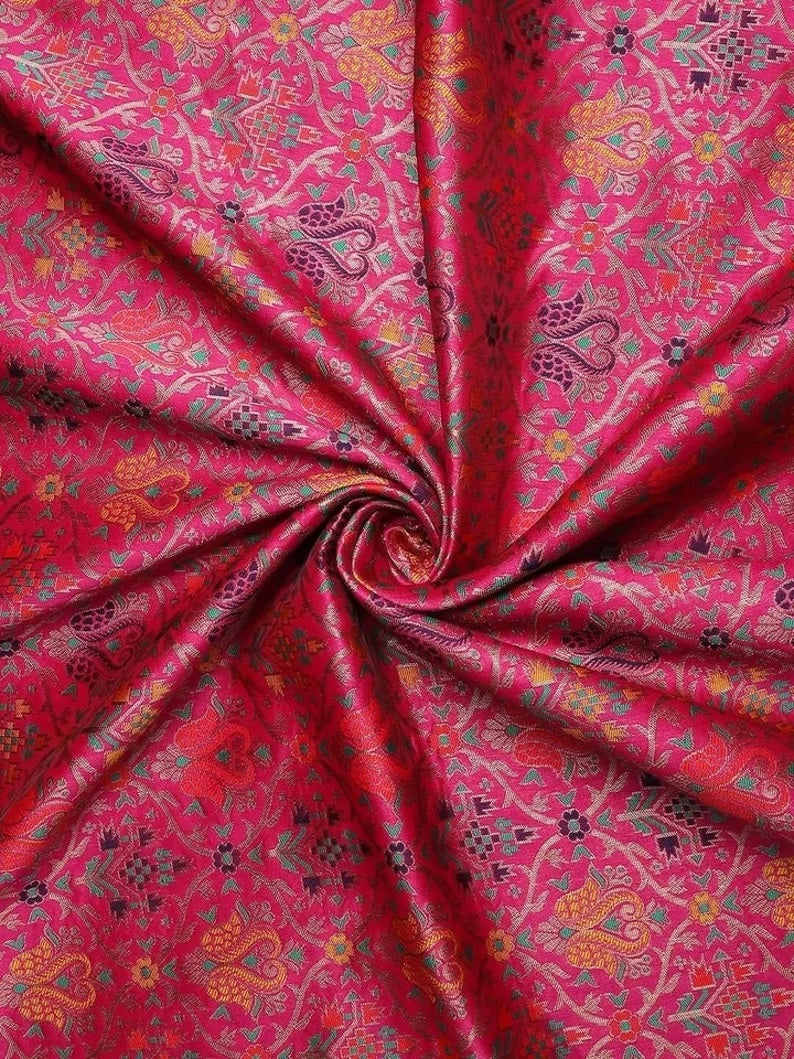 Heavy Banarasi Weaving Patola Silk Saree With Blouse