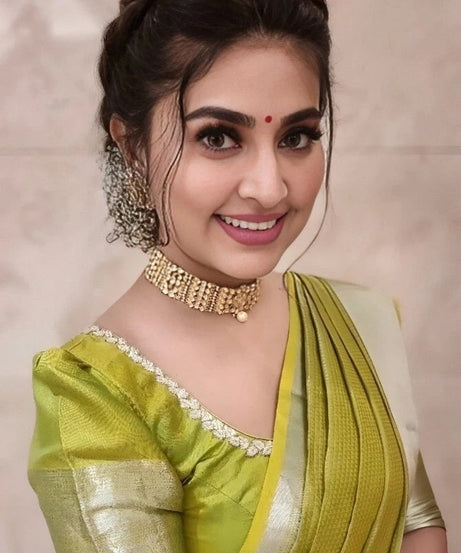 Traditional Beautifull Banarasi Soft Silk Saree With Blouse