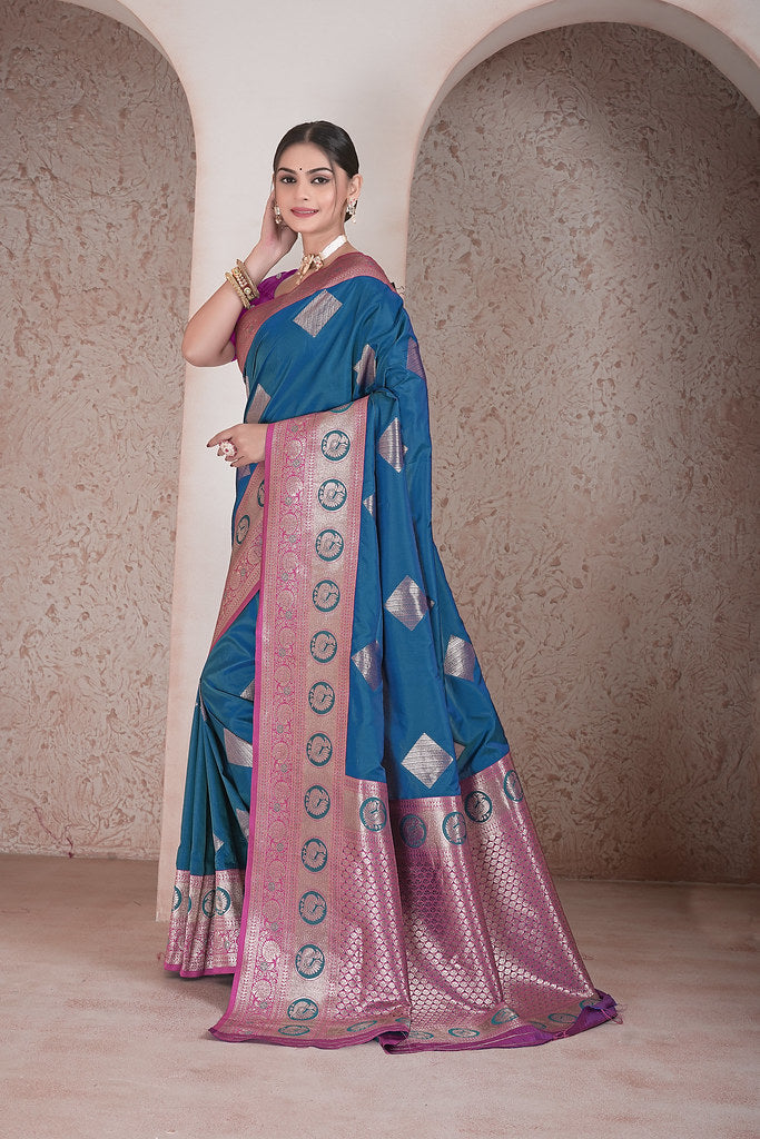 Traditional Soft Silk Saree Weaving Heavy Banarasi Pallu Sari With Blouse