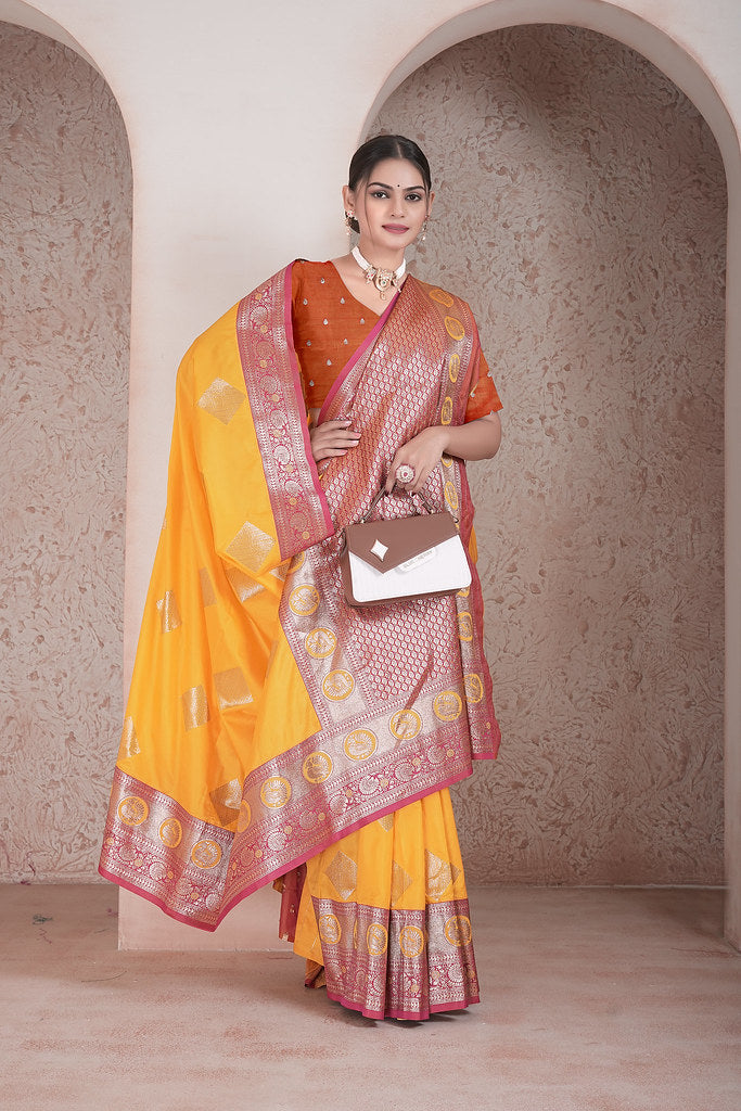 Traditional Soft Silk Saree Weaving Heavy Banarasi Pallu Sari With Blouse